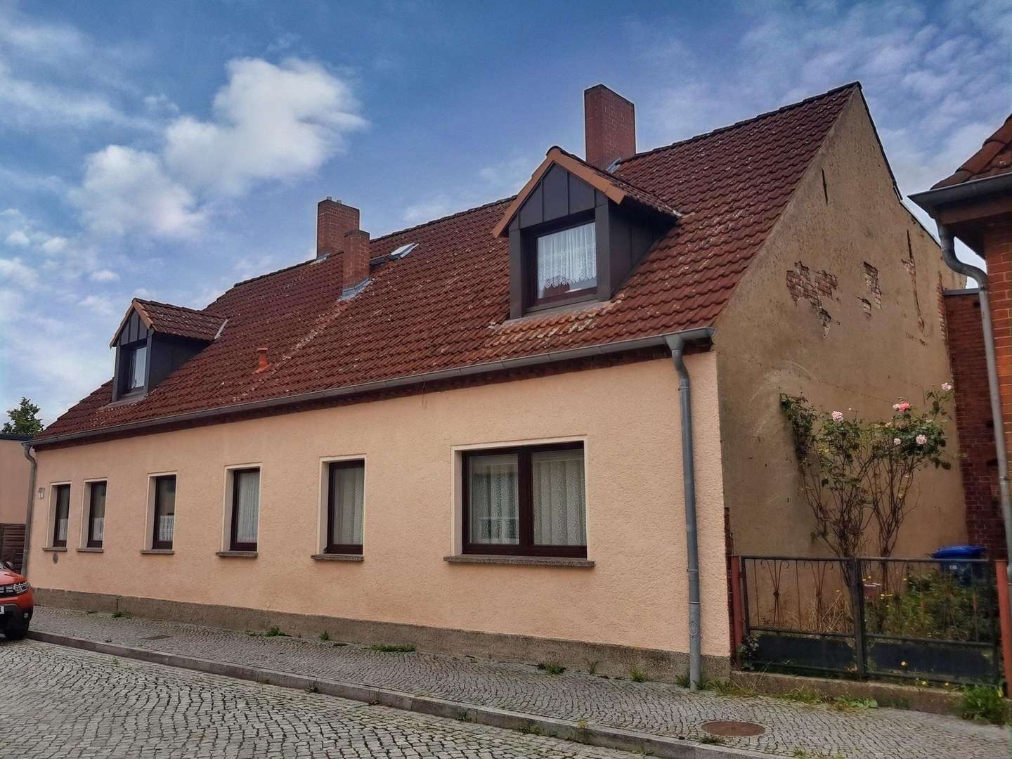 Straßenansicht - Zweifamilienhaus in 39539 Havelberg mit 230m² kaufen