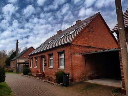 Haus mit Carport - Einfamilienhaus in 39539 Havelberg mit 168m² kaufen