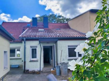 Blick vom Innenhof - Einfamilienhaus in 39517 Tangerhütte mit 95m² kaufen
