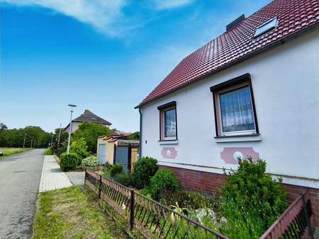 Einfamilienhaus Einfamilienhaus - Doppelhaushälfte in 39629 Bismark mit 100m² kaufen