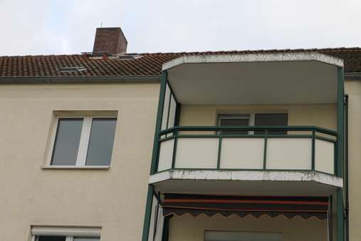 Rückseite Balkon - Etagenwohnung in 39606 Osterburg mit 48m² kaufen