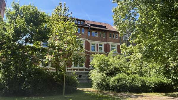 Rückansicht - Erdgeschosswohnung in 38820 Halberstadt mit 115m² als Kapitalanlage kaufen