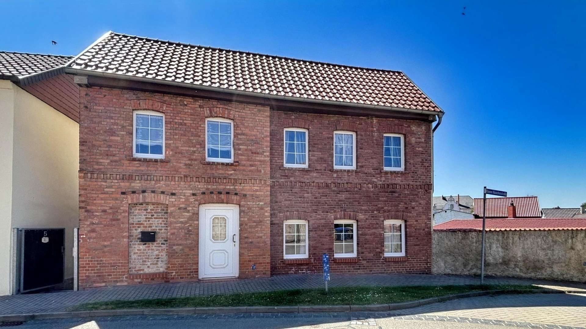 Außenansicht - Einfamilienhaus in 06493 Ballenstedt mit 124m² kaufen
