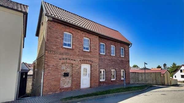 Außenansicht - Einfamilienhaus in 06493 Ballenstedt mit 124m² kaufen