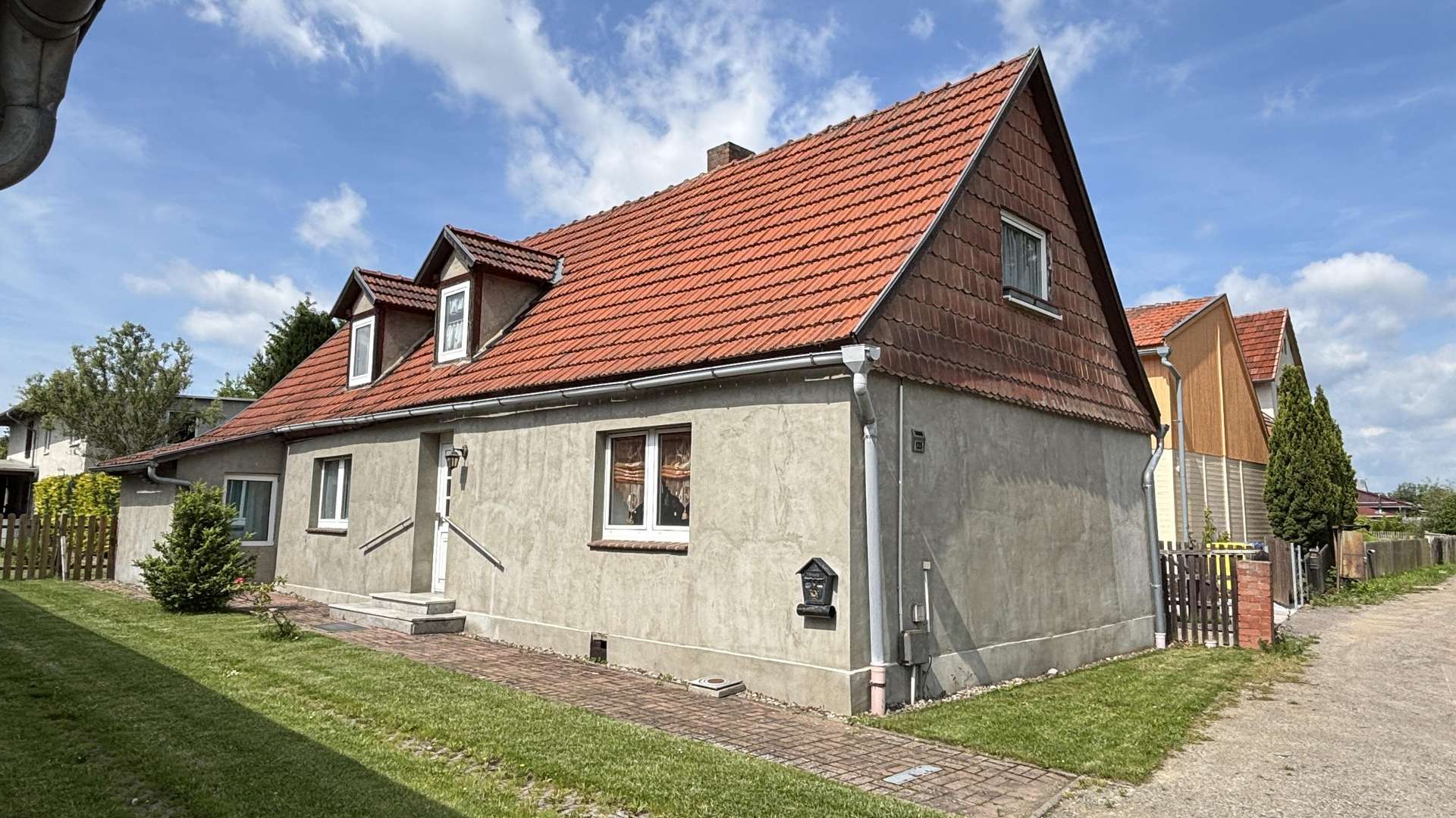 Außenansicht Außenansicht - Einfamilienhaus in 06493 Harzgerode mit 111m² kaufen