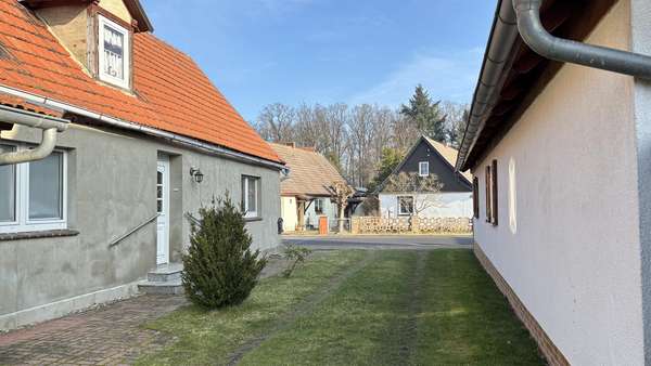 Zufahrt - Einfamilienhaus in 06493 Harzgerode mit 111m² kaufen