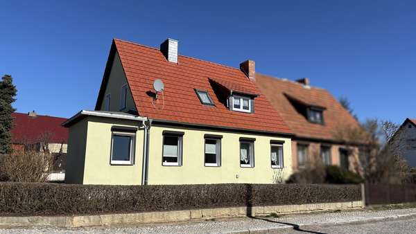 Außenansicht - Doppelhaushälfte in 06493 Harzgerode mit 119m² kaufen
