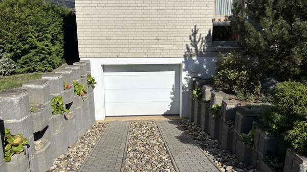 Zufahrt Garage Zufahrt Garage - Einfamilienhaus in 38820 Halberstadt mit 157m² kaufen