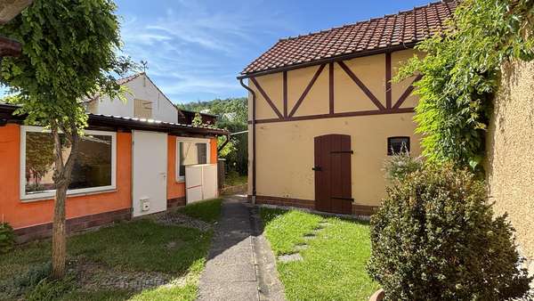 Hof - Reihenmittelhaus in 06485 Quedlinburg mit 135m² kaufen