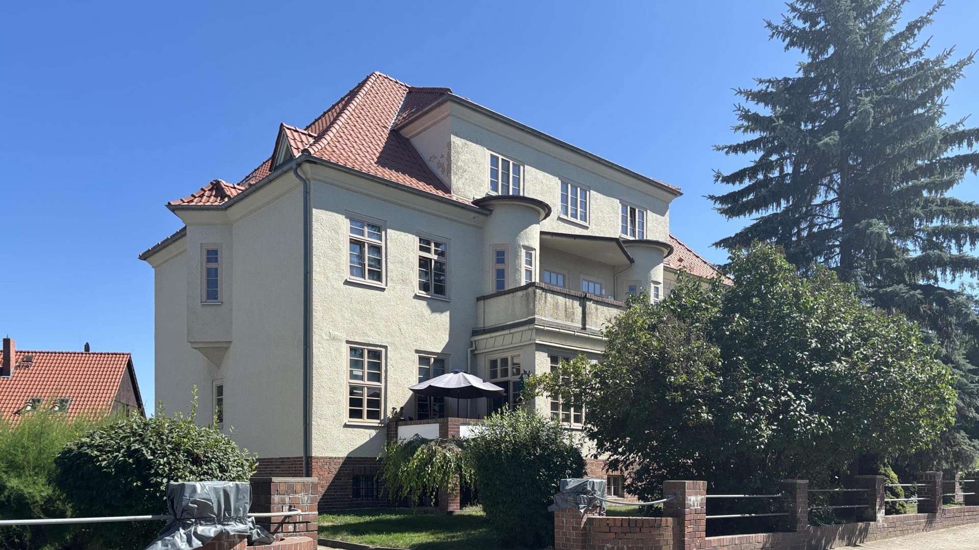 Außenansicht Außenansicht - Erdgeschosswohnung in 06493 Ballenstedt mit 78m² kaufen