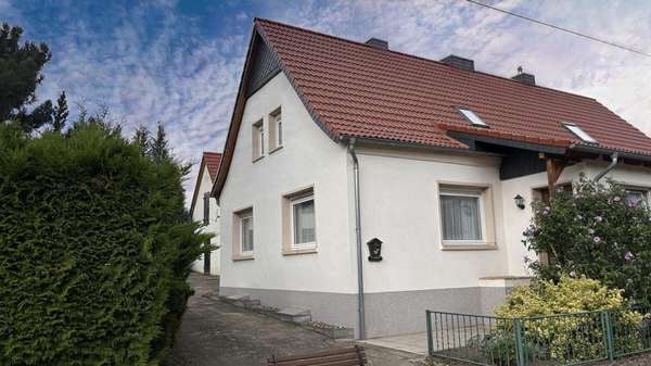 Hausansicht Hausansicht - Doppelhaushälfte in 38828 Wegeleben mit 83m² kaufen