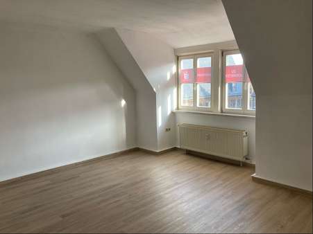 Wohnzimmer - Dachgeschosswohnung in 06484 Quedlinburg mit 62m² mieten