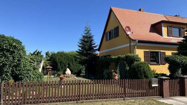 Vorderansicht - Doppelhaushälfte in 39317 Ferchland mit 100m² kaufen