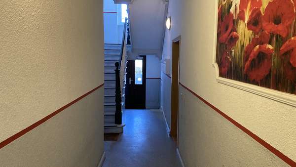Hausflur Hausflur - Etagenwohnung in 39122 Magdeburg mit 68m² kaufen