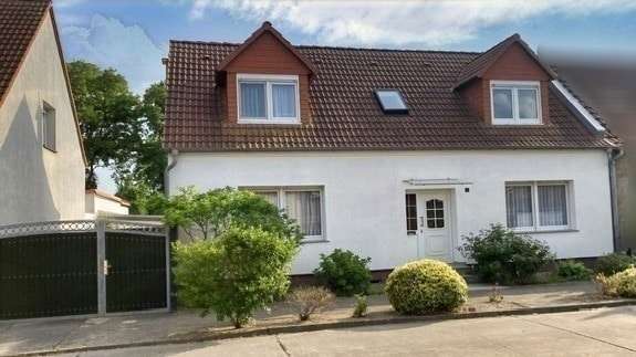 Vorderansicht - Einfamilienhaus in 39317 Parey mit 177m² kaufen