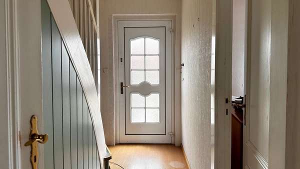 Flur Flur - Doppelhaushälfte in 39118 Magdeburg mit 85m² kaufen