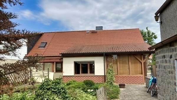 Rückansicht Rückansicht - Einfamilienhaus in 39317 Parey mit 101m² kaufen