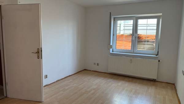Kinderzimmer - Etagenwohnung in 39108 Magdeburg mit 101m² kaufen