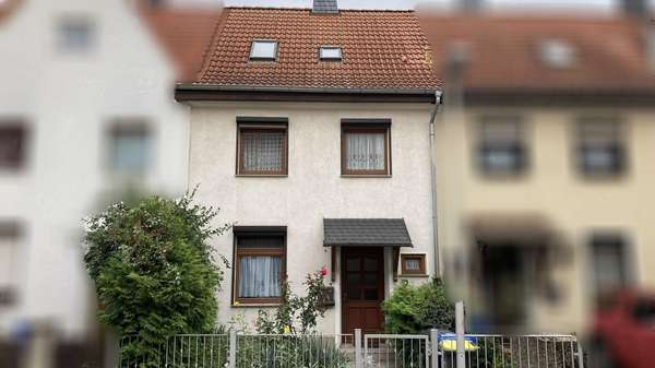 Vorderansicht Vorderansicht - Reihenmittelhaus in 39106 Magdeburg mit 111m² kaufen