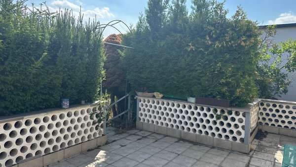 Terrasse Terrasse - Einfamilienhaus in 39120 Magdeburg mit 92m² kaufen