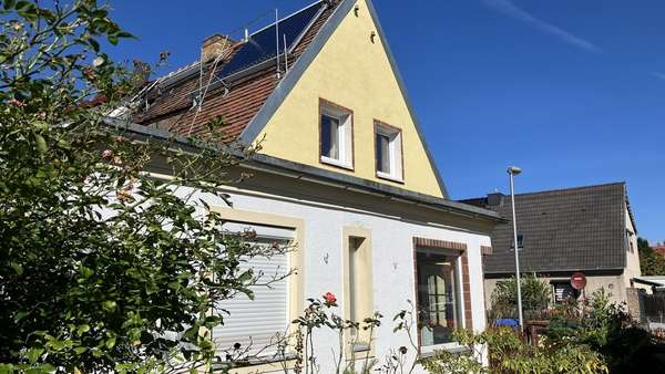 Hinteransciht Hinteransciht - Doppelhaushälfte in 39128 Magdeburg mit 85m² kaufen