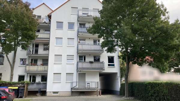 Hinteransicht Hinteransicht - Etagenwohnung in 39124 Magdeburg mit 79m² kaufen
