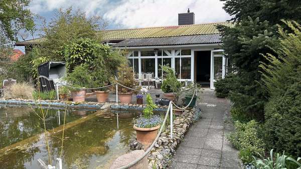 Ansicht vom Grundstück aus - Einfamilienhaus in 39340 Haldensleben mit 130m² kaufen