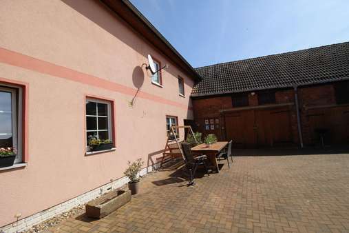 Hofseite Haus 1 Hofseite Haus 1 - Einfamilienhaus in 39326 Jersleben mit 110m² kaufen