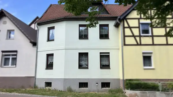 Flexibles Wohnhaus mit Potential!
