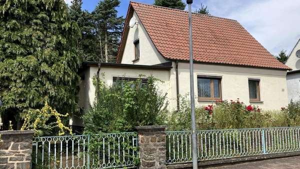 Straßenansicht Straßenansicht - Einfamilienhaus in 39340 Haldensleben mit 111m² kaufen