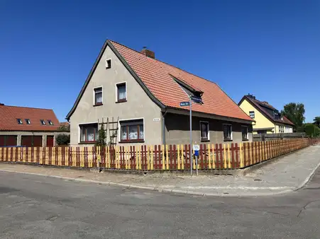Solides EFH mit großem Garten & Platz!