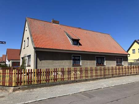 Straßenansicht Straßenansicht - Einfamilienhaus in 39343 Hundisburg mit 156m² kaufen