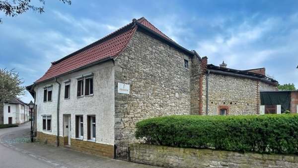 seitliche Vorderansicht seitliche Vorderansicht - Einfamilienhaus in 39397 Kroppenstedt mit 130m² kaufen