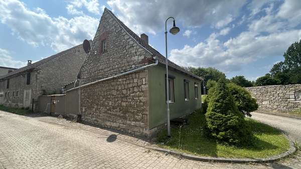 Seitenansicht Seitenansicht - Einfamilienhaus in 39397 Gröningen mit 100m² kaufen