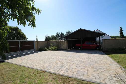 Stellplätze und Doppel-Carport Stellplätze und Doppel-Carport - Einfamilienhaus in 39326 Wolmirstedt mit 128m² kaufen