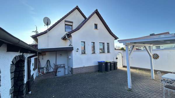Hofansicht - Einfamilienhaus in 39387 Oschersleben mit 100m² kaufen