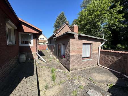 Hof und Nebengebäude - Einfamilienhaus in 39164 Wanzleben-Börde mit 145m² kaufen