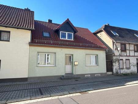 Straßenansicht - Reihenmittelhaus in 39164 Wanzleben-Börde mit 140m² kaufen