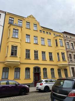 Außenansicht - Dachgeschosswohnung in 39108 Magdeburg mit 79m² kaufen