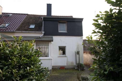 Ansicht Hofseite - Doppelhaushälfte in 39171 Sülzetal mit 93m² kaufen