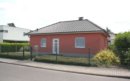 Wohnhaus Straßenansicht! Wohnhaus Straßenansicht! - Einfamilienhaus in 29410 Salzwedel mit 75m² kaufen