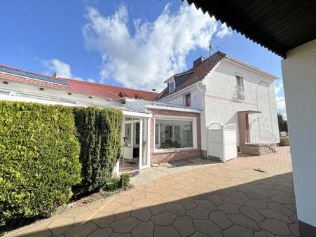 Blick auf den Wintergarten - Einfamilienhaus in 39638 Gardelegen mit 130m² kaufen