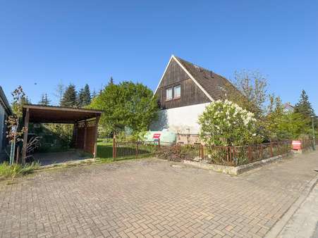 Wohnhaus und Carport - Einfamilienhaus in 38489 Beetzendorf mit 114m² kaufen