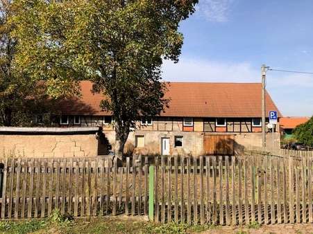 Straßenansicht - Bauernhaus in 99090 Erfurt mit 388m² kaufen