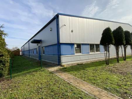 Personaleingang - Produktion in 99610 Sömmerda mit 1030m² kaufen