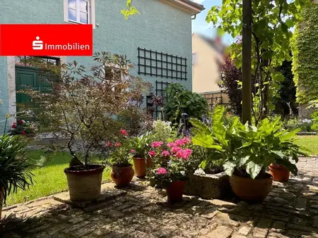 Freistehendes großzügiges Einfamilienhaus direkt  am Tiefurter Park