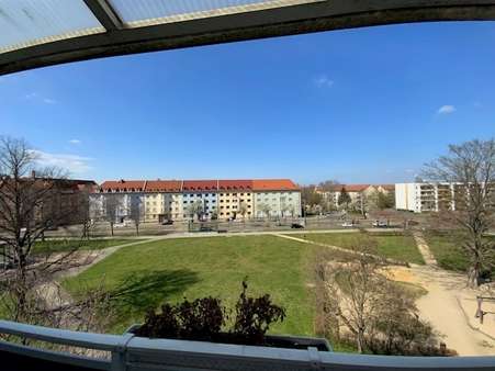 Balkonaussicht - Wohnung in 99085 Erfurt mit 60m² kaufen