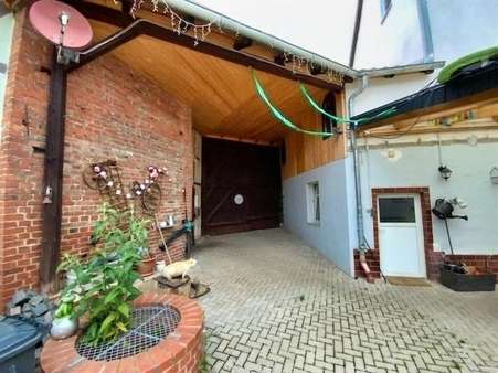 Grundstückszufahrt Grundstückszufahrt - Einfamilienhaus in 99958 Tonna mit 180m² kaufen