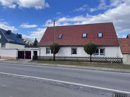 Herzlich Willkommen - Einfamilienhaus in 99625 Kölleda mit 128m² kaufen