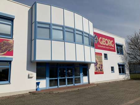 Hauptgebäude Hauptgebäude - Service in 99098 Erfurt mit 982m² kaufen